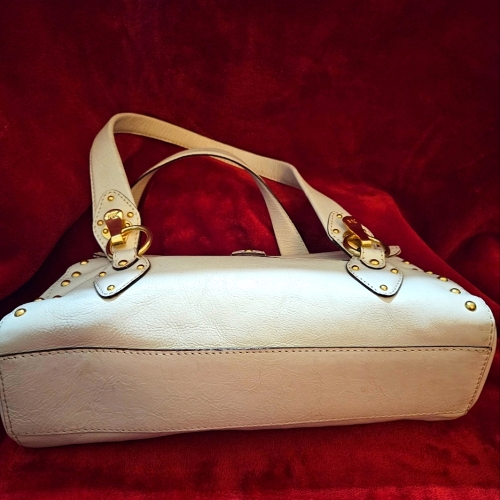 Michael Kors White Berkley Shoulder Bag - Picture 15 of 16